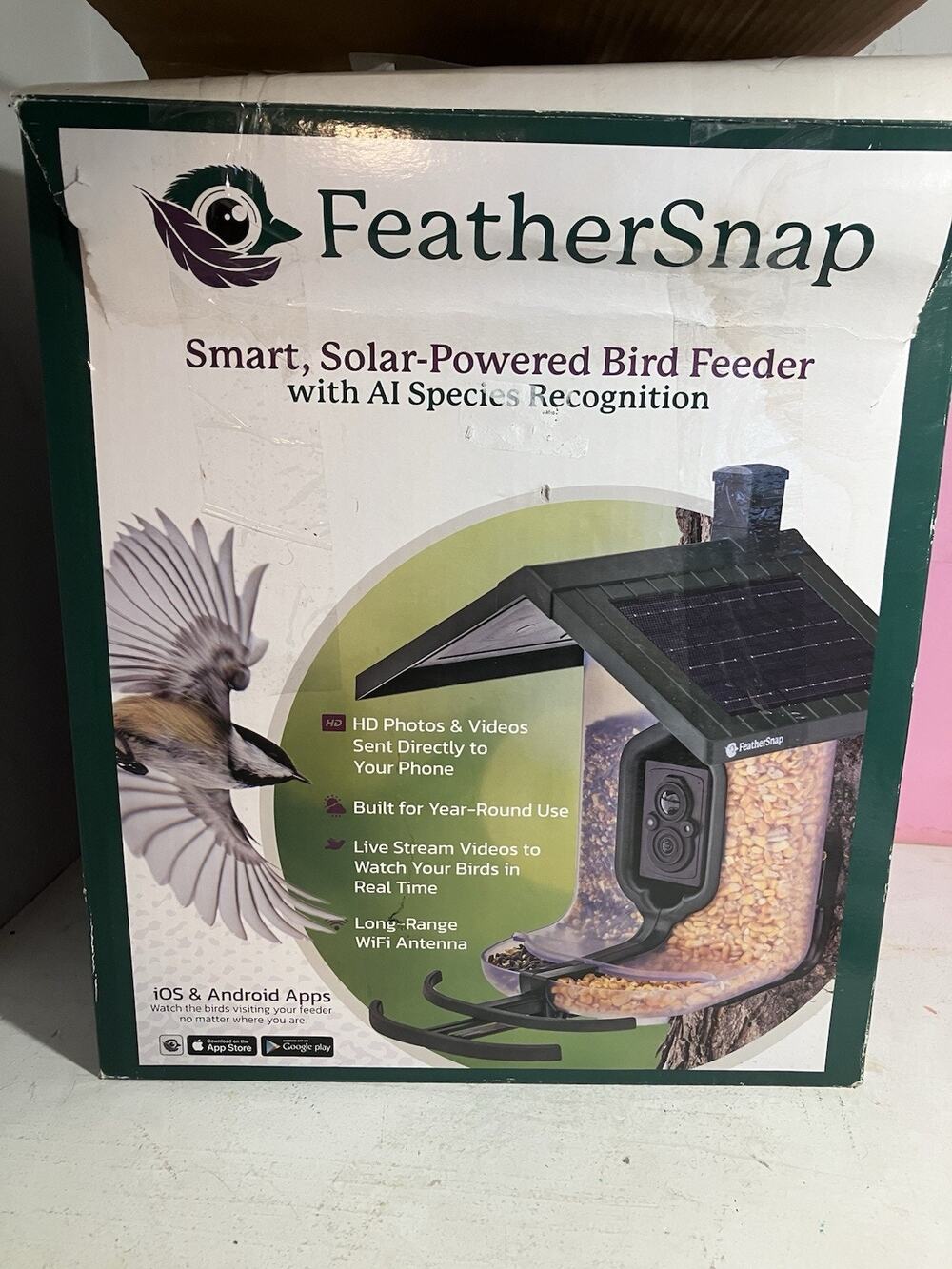 FeatherSnap Smart, Solar-Powered Bird Feeder AI Species Recognition (READ DISC)
